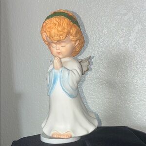 Charming Angel Figurine with Gold Accents Musical- Hark the Herald Angels